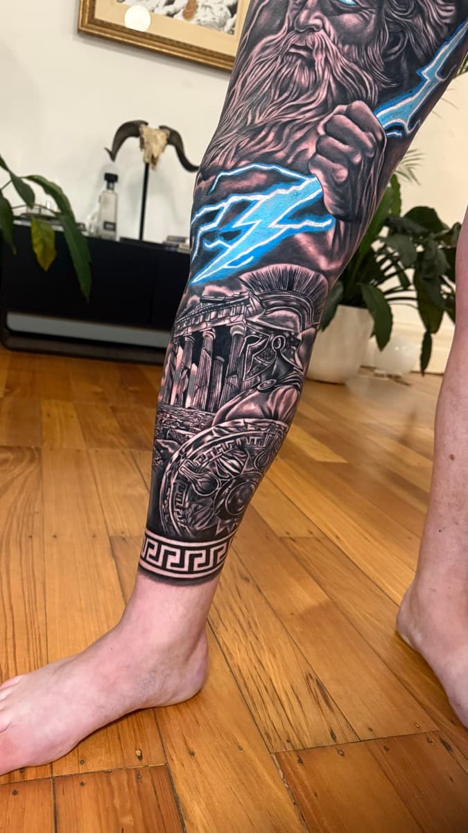 Amz sketching tattoo designs at the Memento Tattoo studio